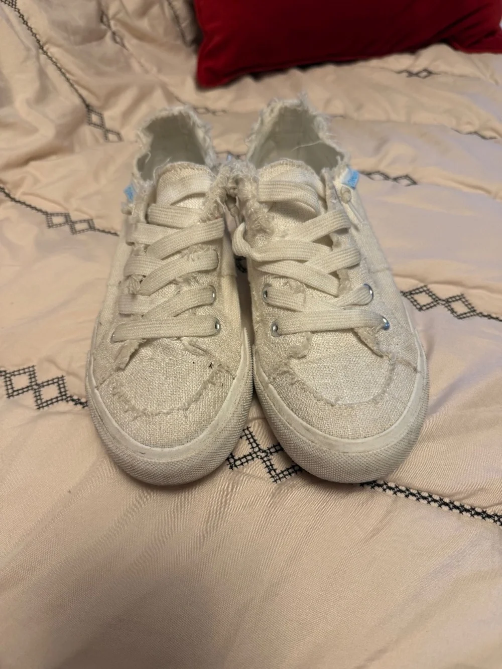 Women’s Obtaom white shoes size 7